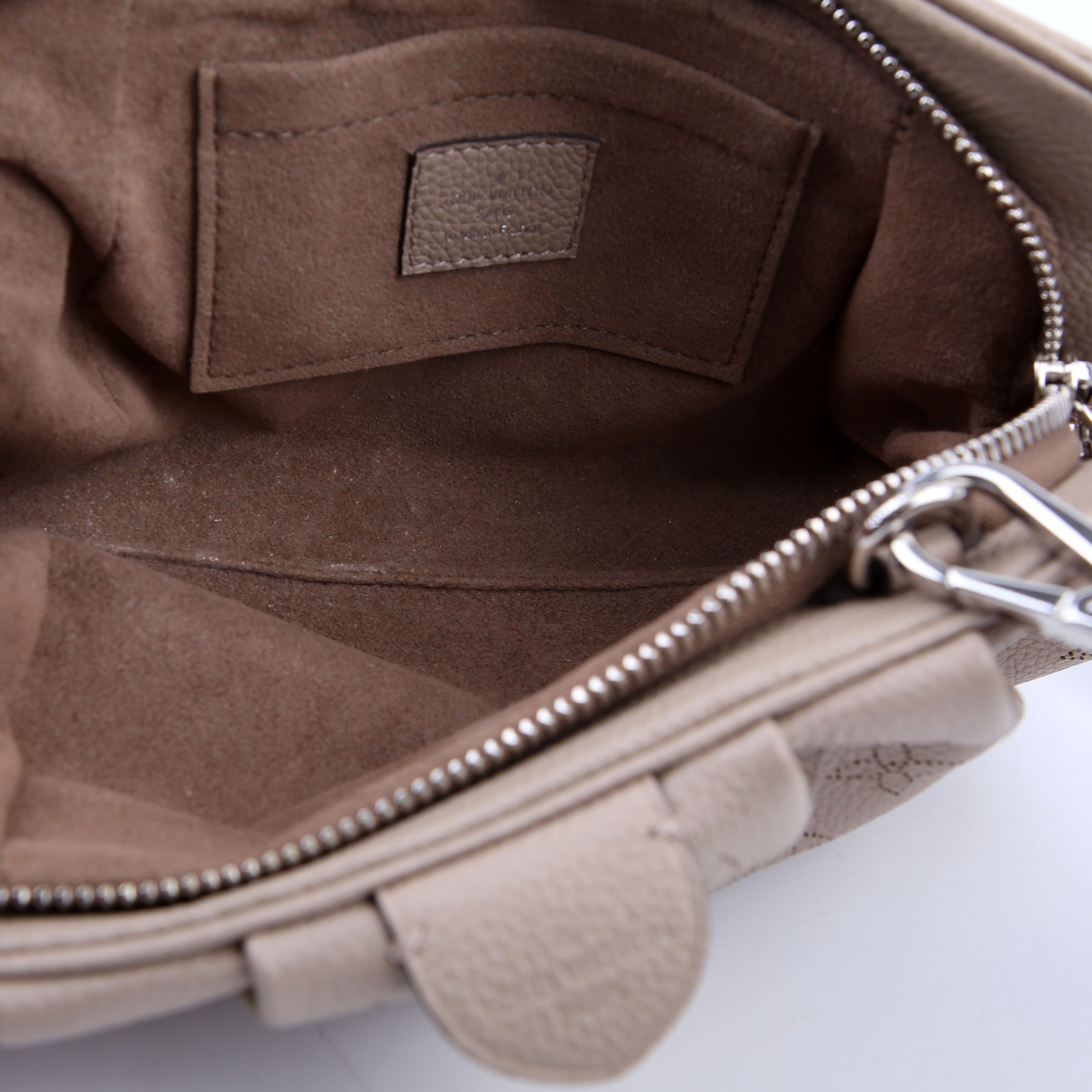 Louis Vuitton Scala Pouch Mini Mahina Turtledove