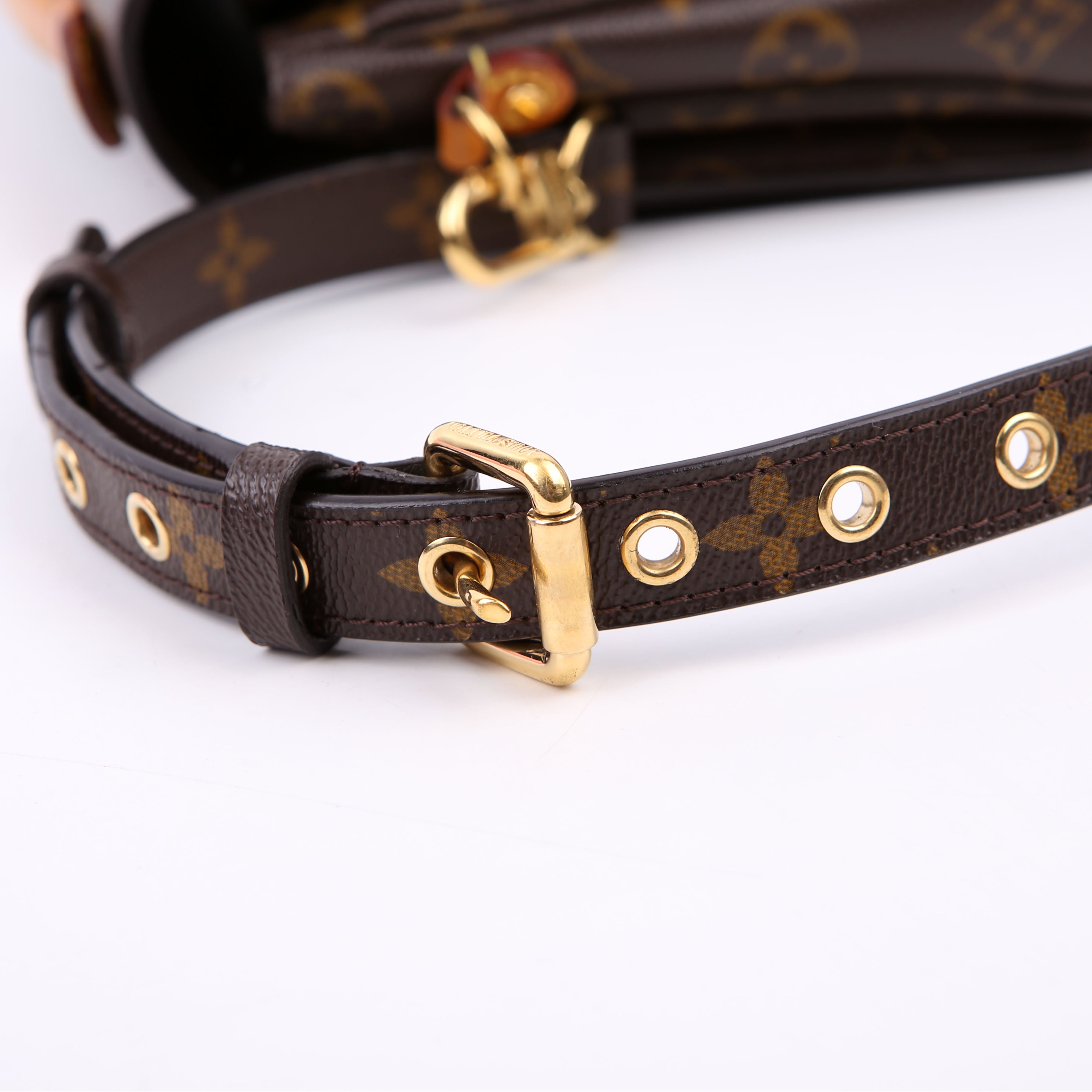 Louis Vuitton Pochette Metis Monogram