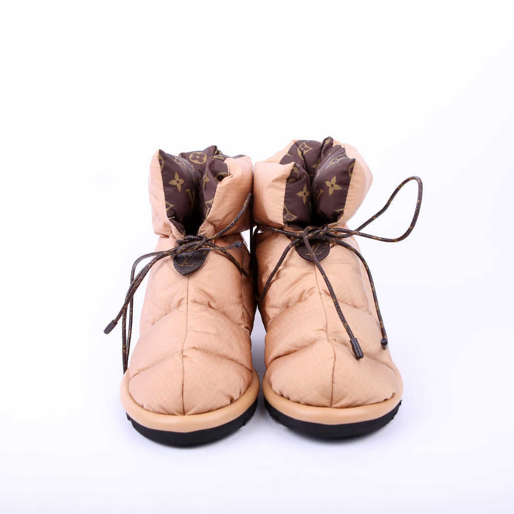 Louis Vuitton Pillow Flat Comfort Ankle Boots Size 38 Tan