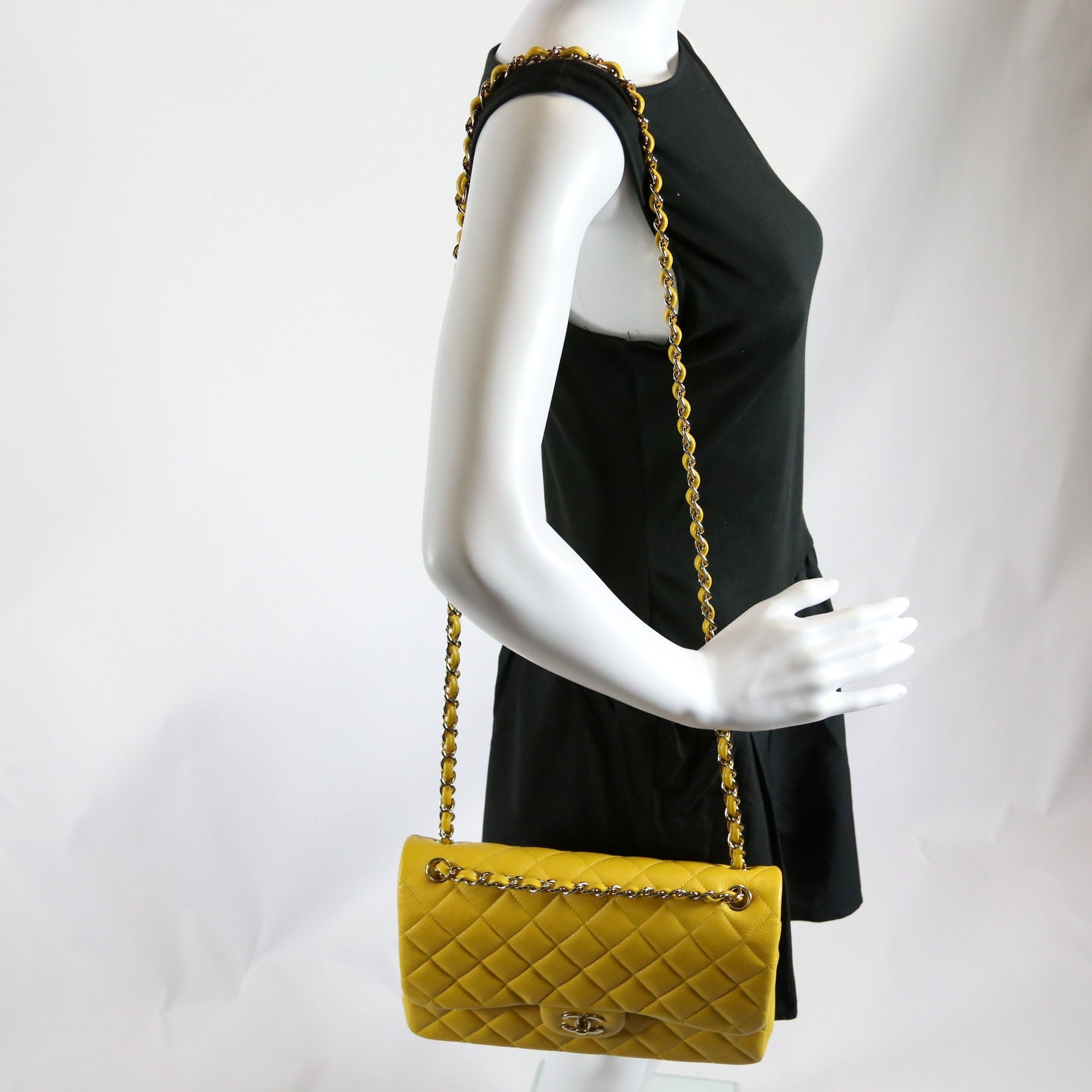 Chanel Classic Flap Jumbo Caviar 25-28M Yellow