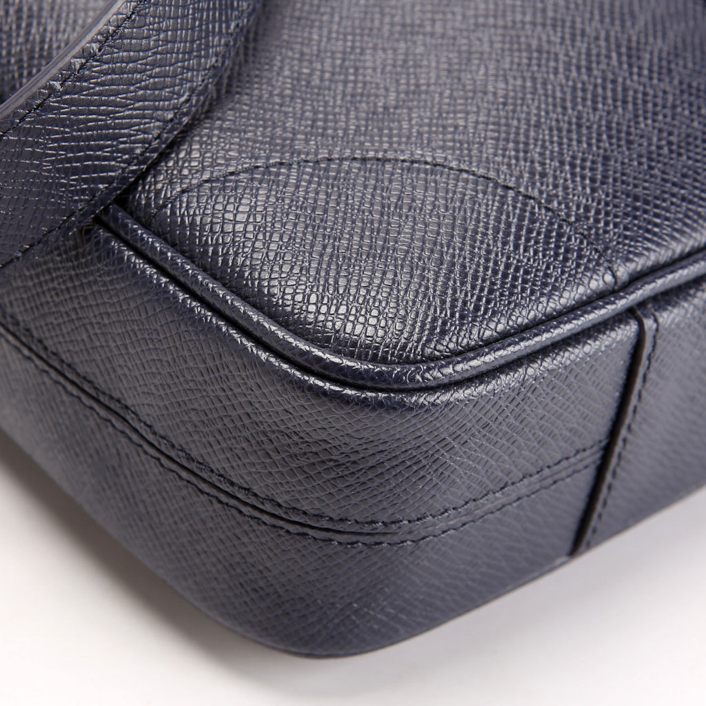 Louis Vuitton Porte Documents Voyage PM Taiga Navy