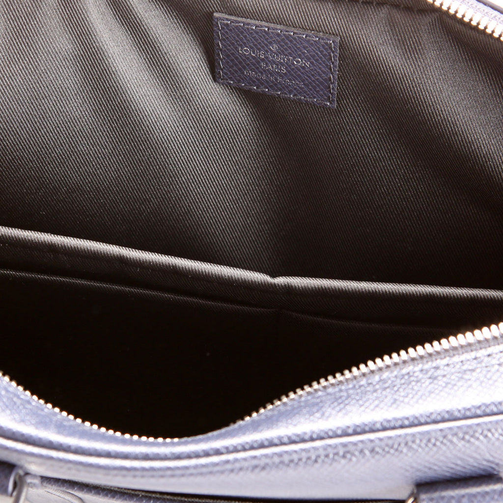 Louis Vuitton Porte Documents Voyage PM Taiga Navy