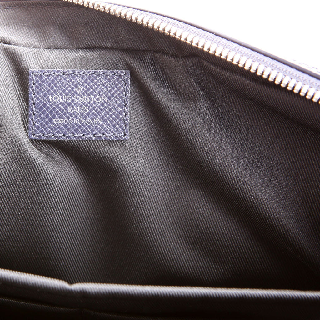 Louis Vuitton Porte Documents Voyage PM Taiga Navy