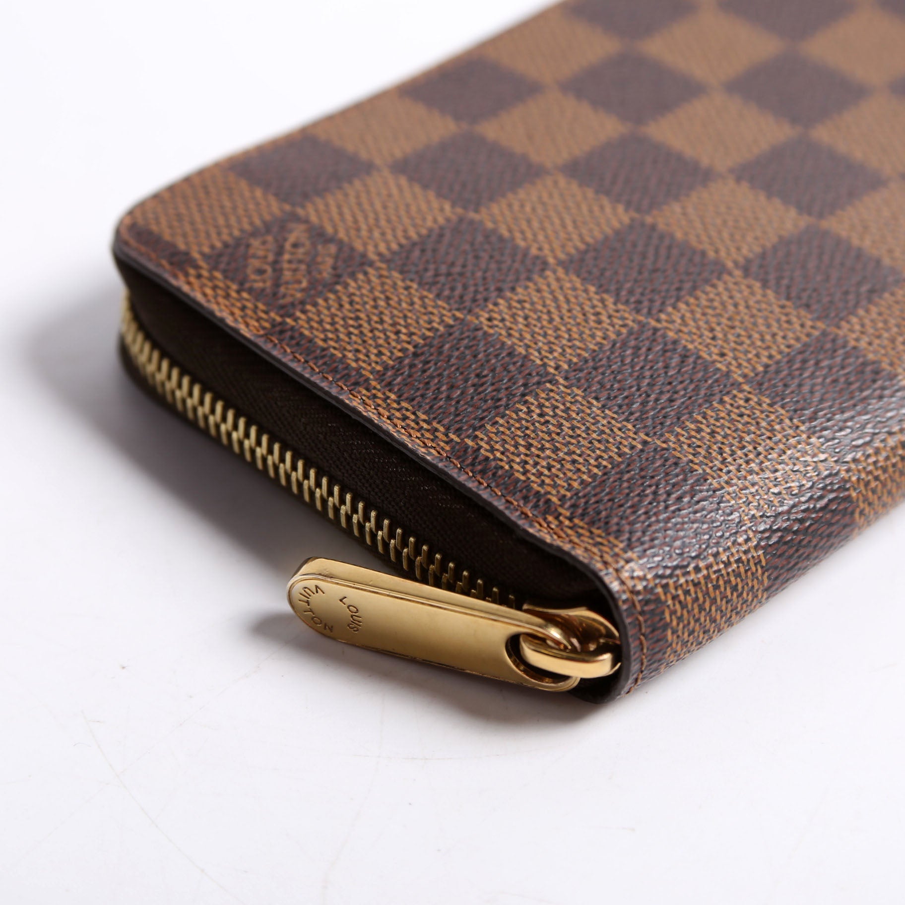 Louis Vuitton Zippy Wallet Ebene