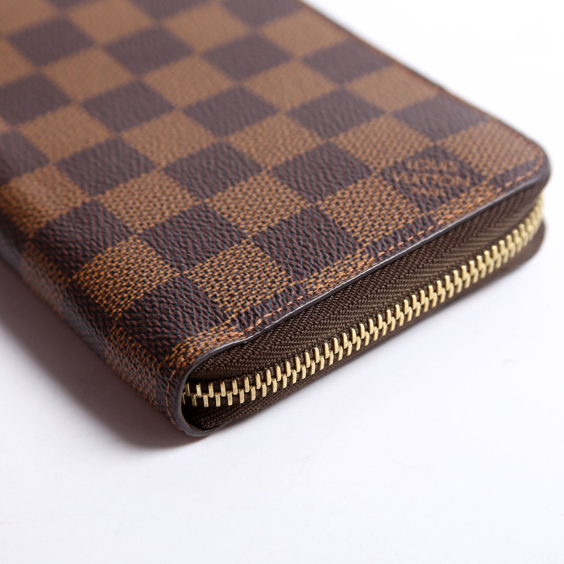 Louis Vuitton Zippy Wallet Ebene