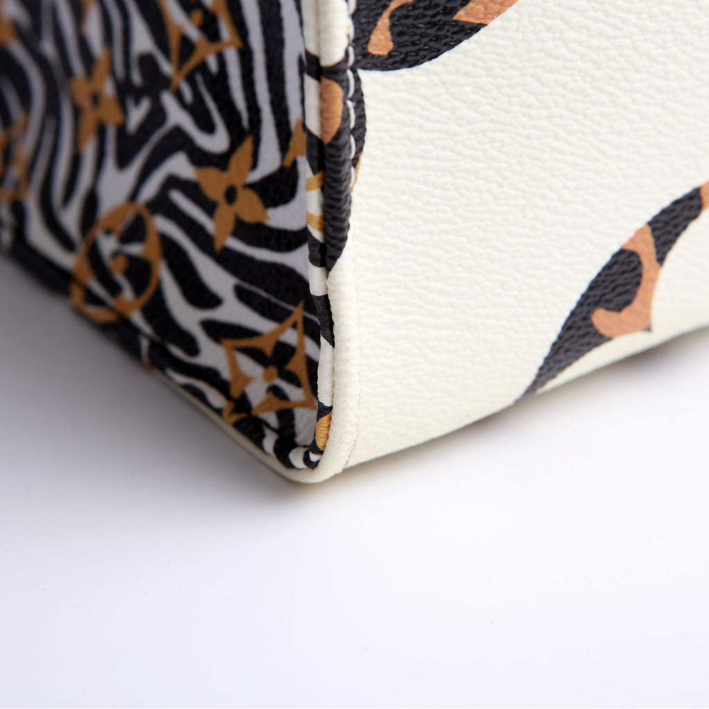 Louis Vuitton ONTHEGO GM Giant Jungle Tote
