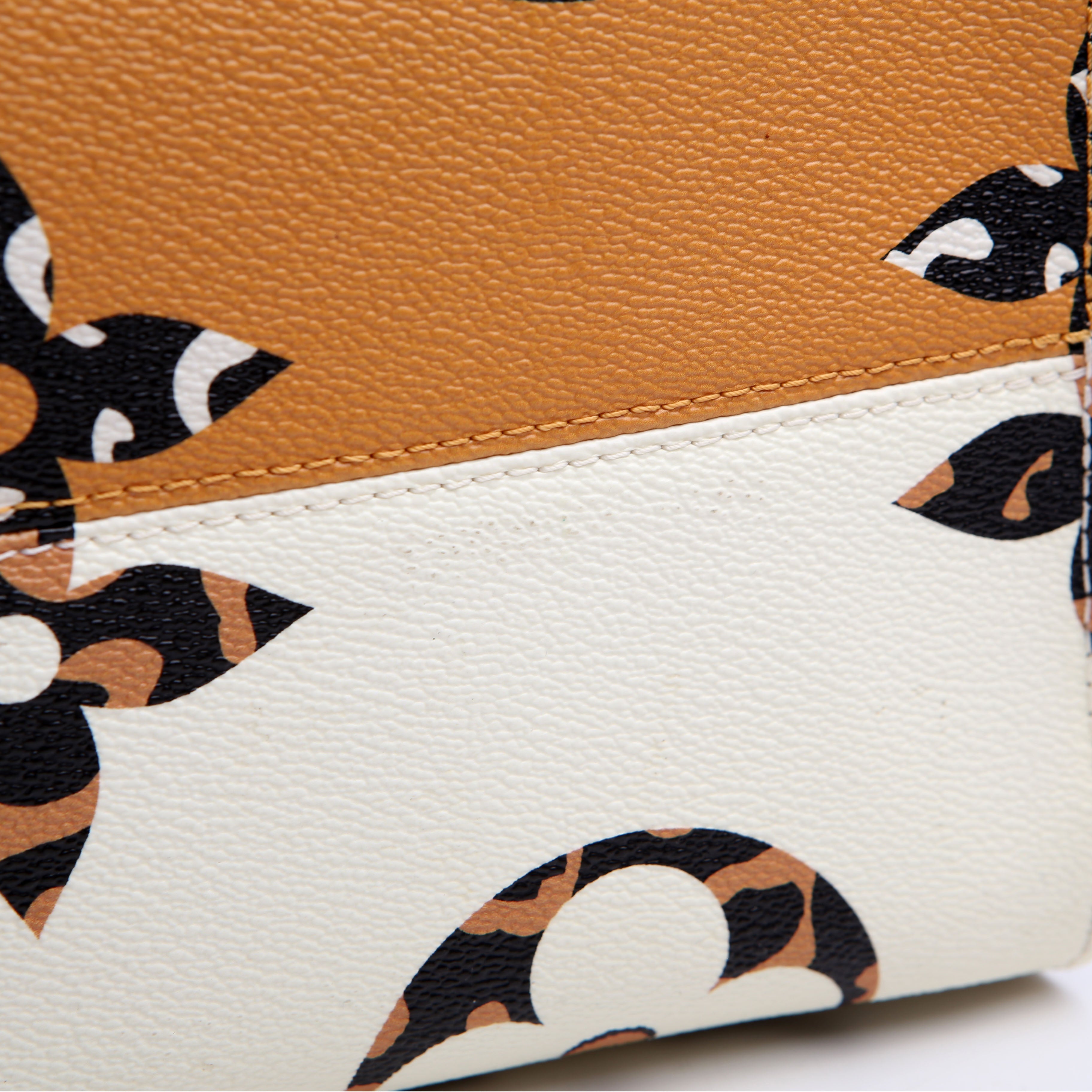 Louis Vuitton ONTHEGO GM Giant Jungle Tote