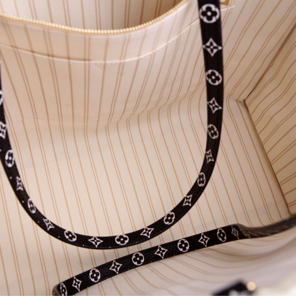 Louis Vuitton ONTHEGO GM Giant Jungle Tote