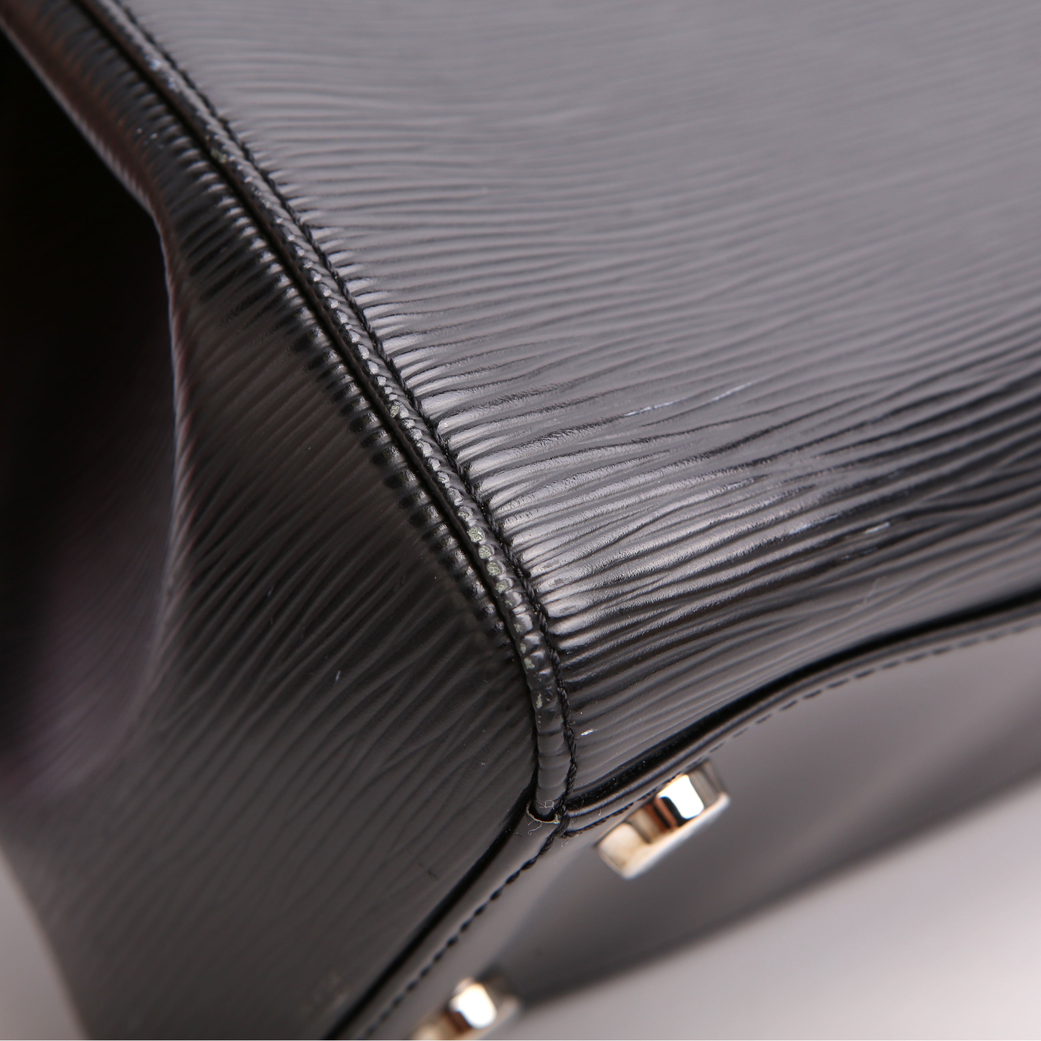 Louis Vuitton Brea GM Epi Black