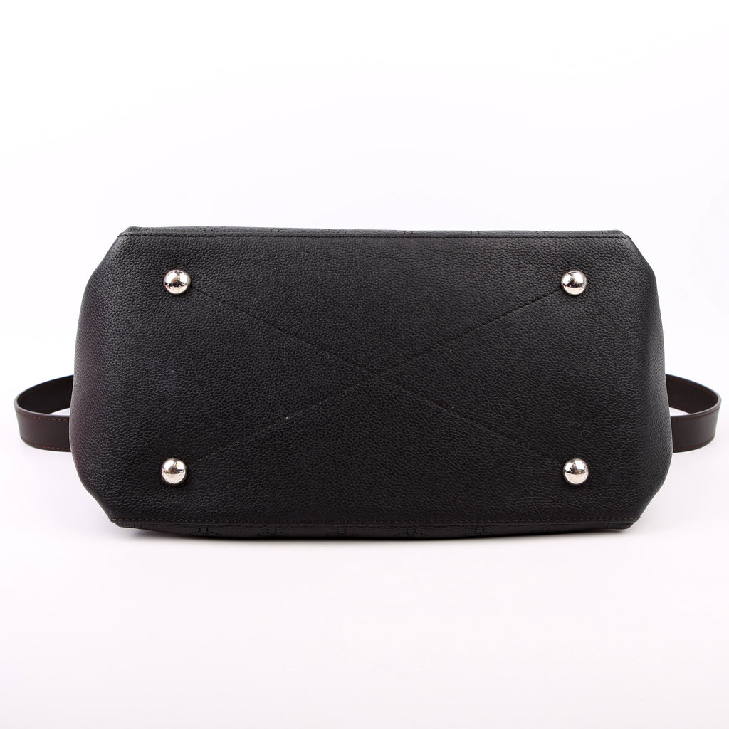 Louis Vuitton Beaubourg Hobo MM Mahina Black