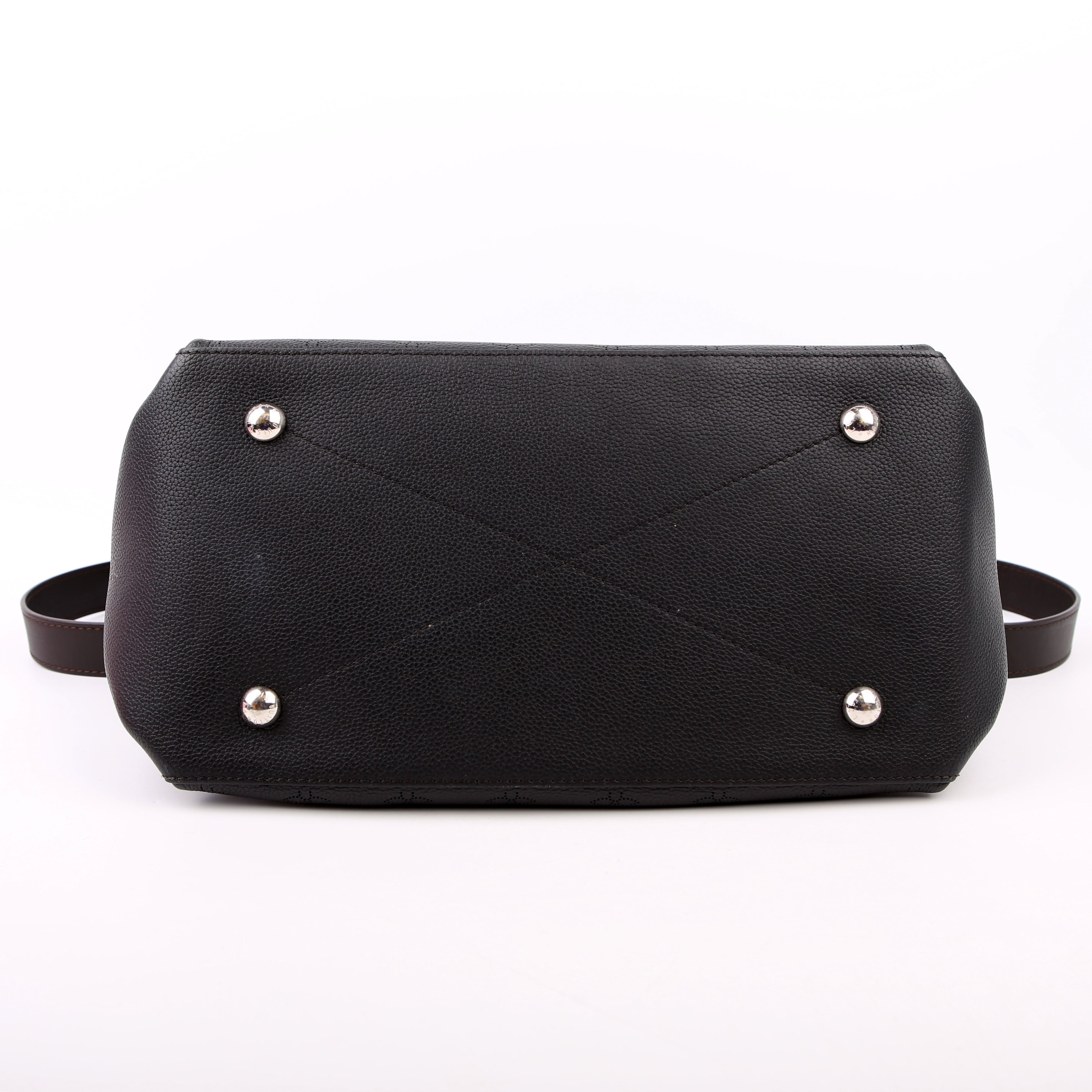 Louis Vuitton Beaubourg Hobo MM Mahina Black
