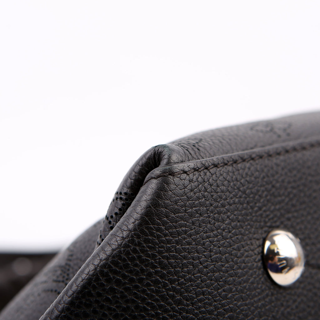Louis Vuitton Beaubourg Hobo MM Mahina Black