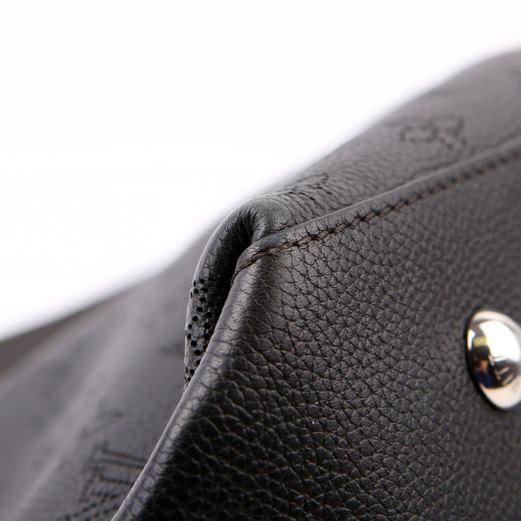 Louis Vuitton Beaubourg Hobo MM Mahina Black
