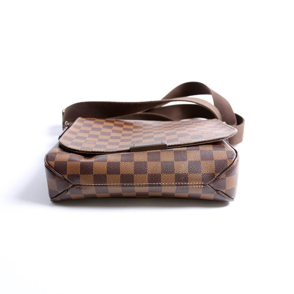 Louis Vuitton District PM Damier Ebene