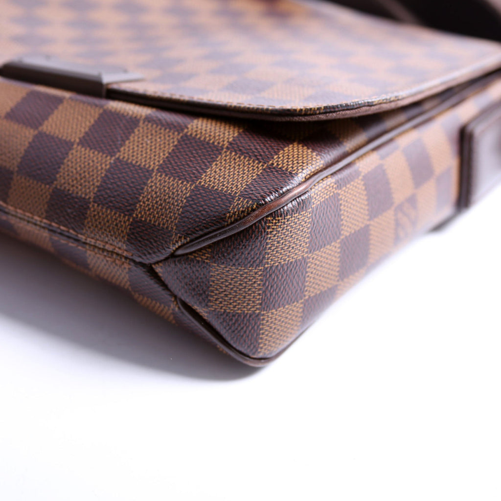 Louis Vuitton District PM Damier Ebene