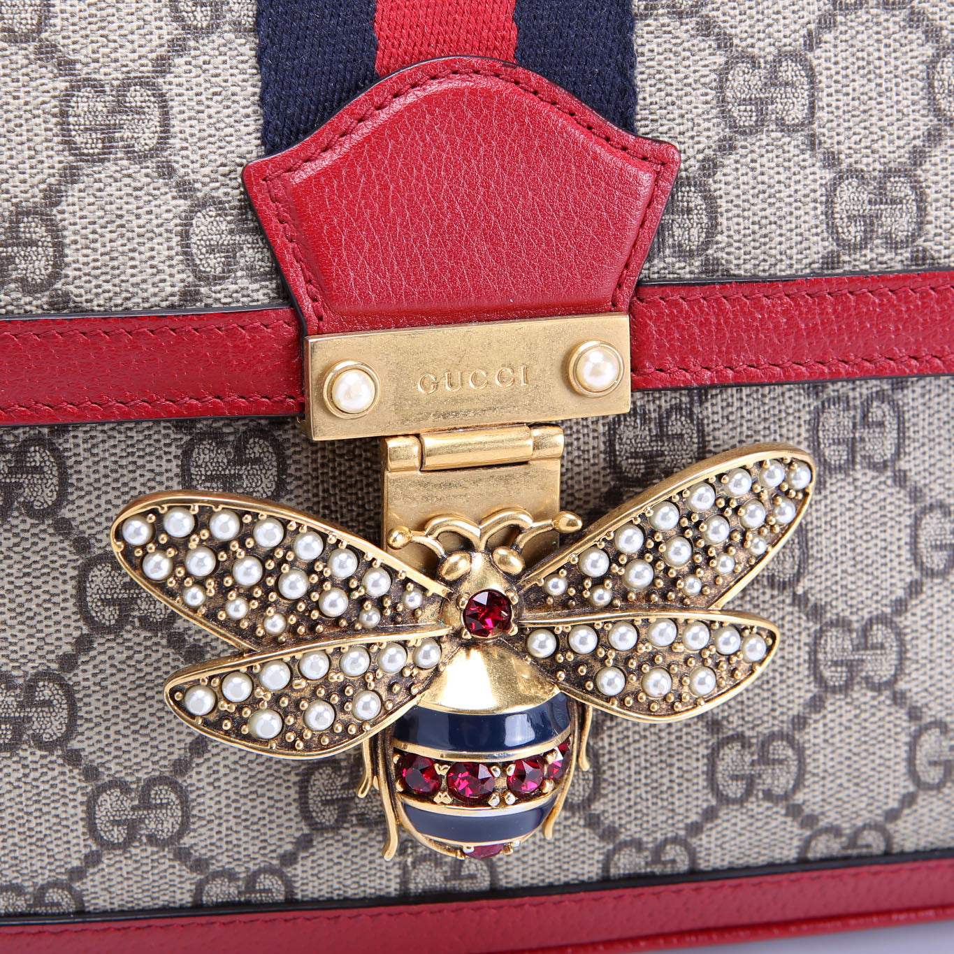 Gucci 524356 GG Supreme Queen Margaret Medium Shoulder Bag Beige/Red