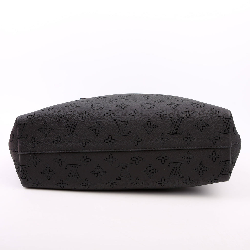 Louis Vuitton Why Knot MM Mahina Black