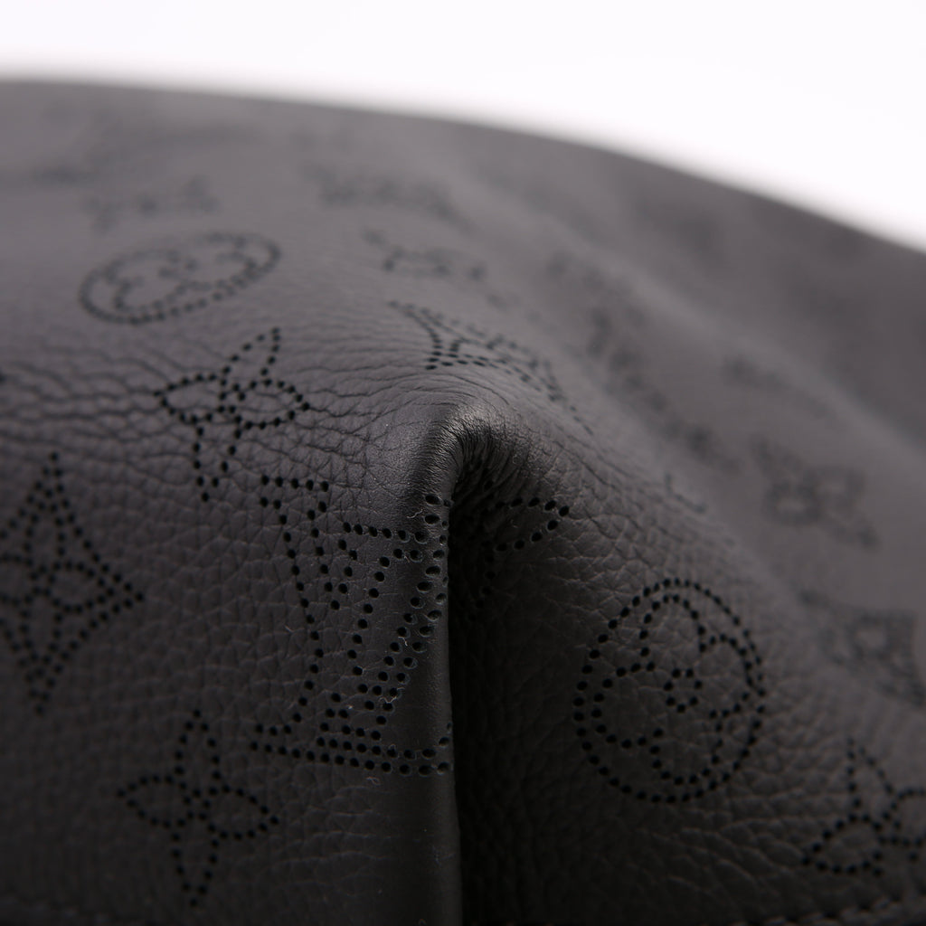Louis Vuitton Why Knot MM Mahina Black