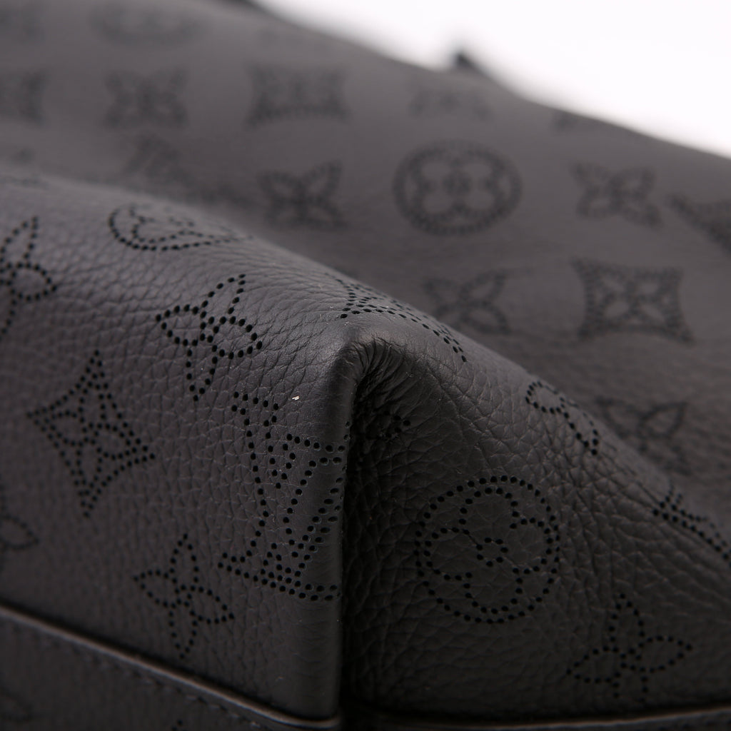 Louis Vuitton Why Knot MM Mahina Black