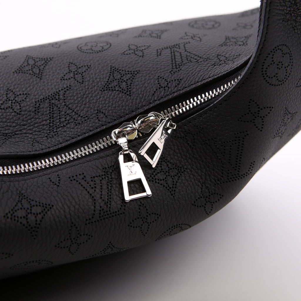 Louis Vuitton Why Knot MM Mahina Black