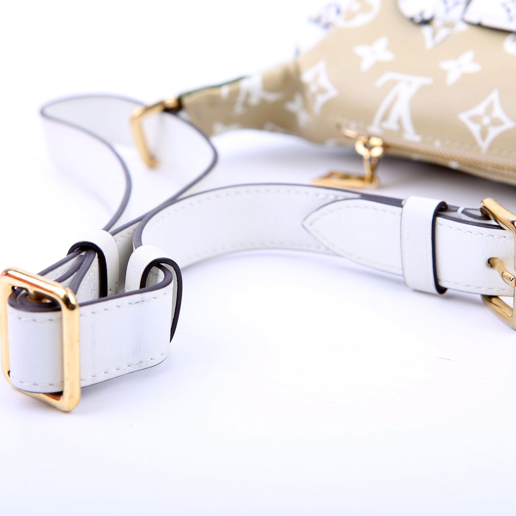 Louis Vuitton Bumbag Giant Monogram Green