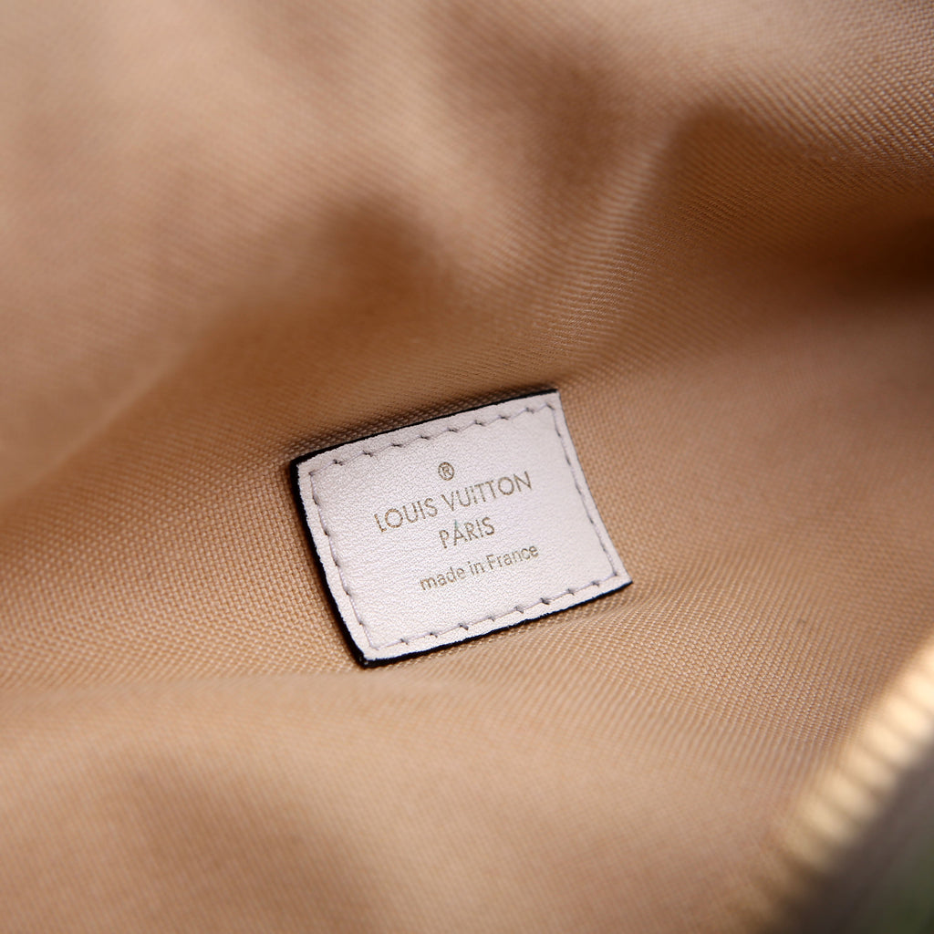 Louis Vuitton Bumbag Giant Monogram Green
