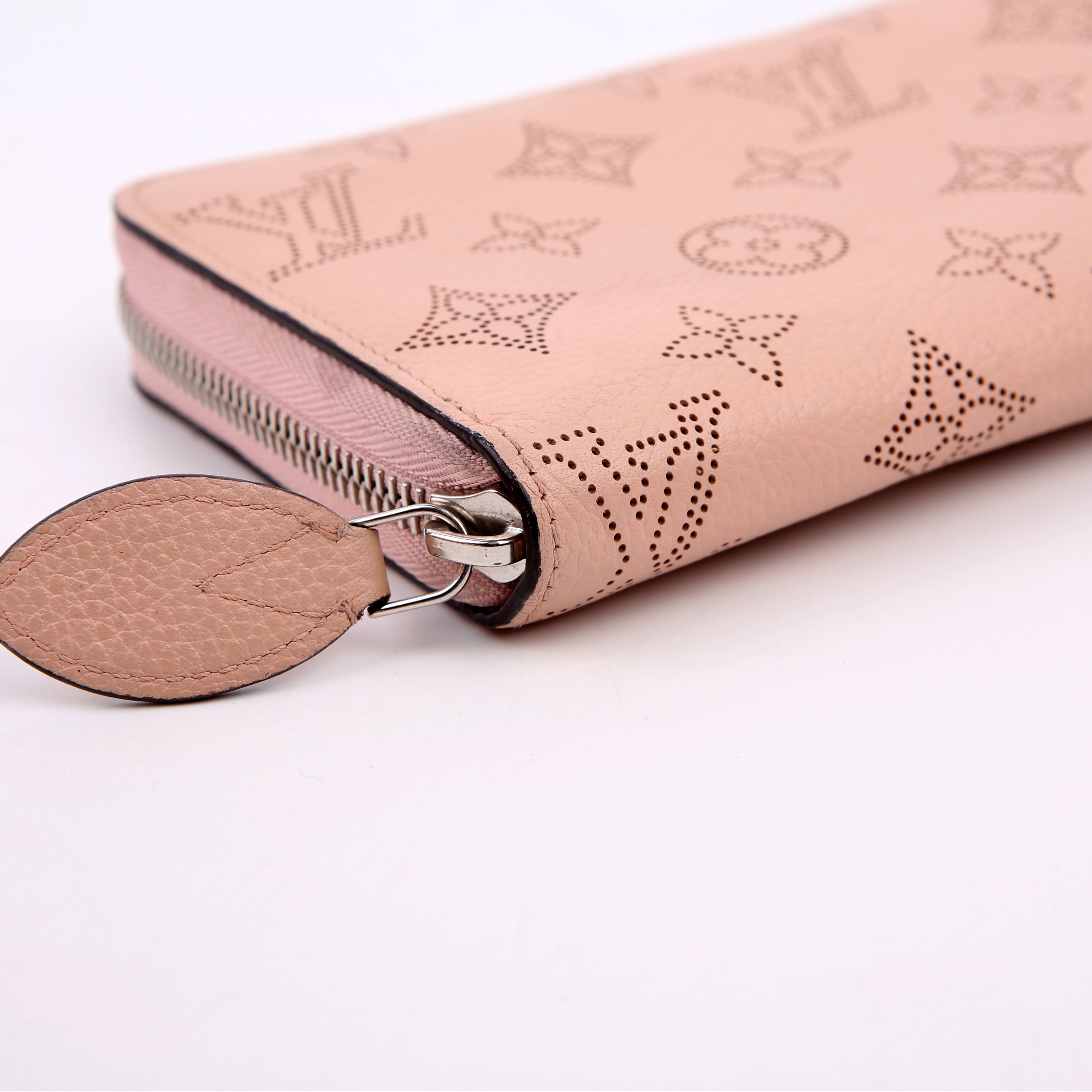 Louis Vuitton Zippy Wallet Mahina Pink