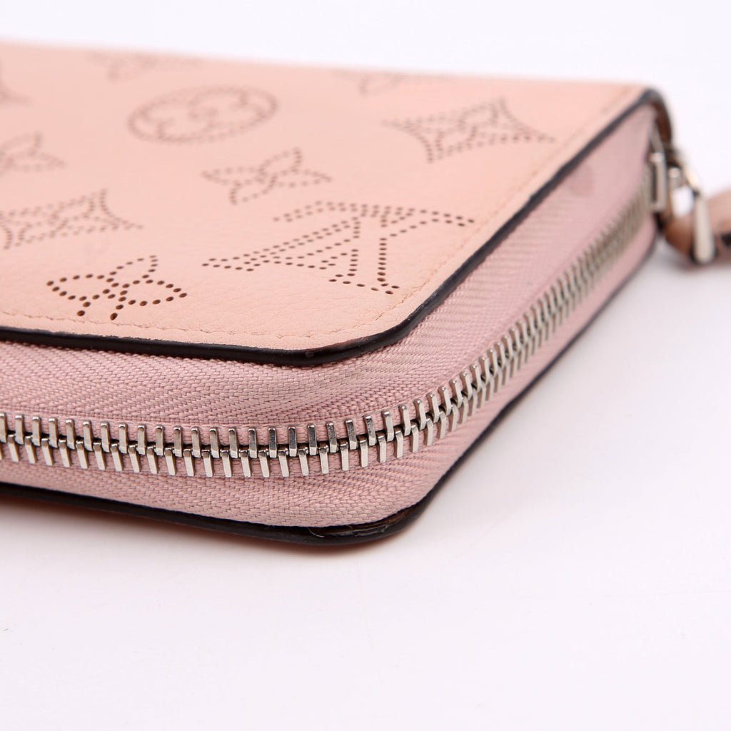 Louis Vuitton Zippy Wallet Mahina Pink