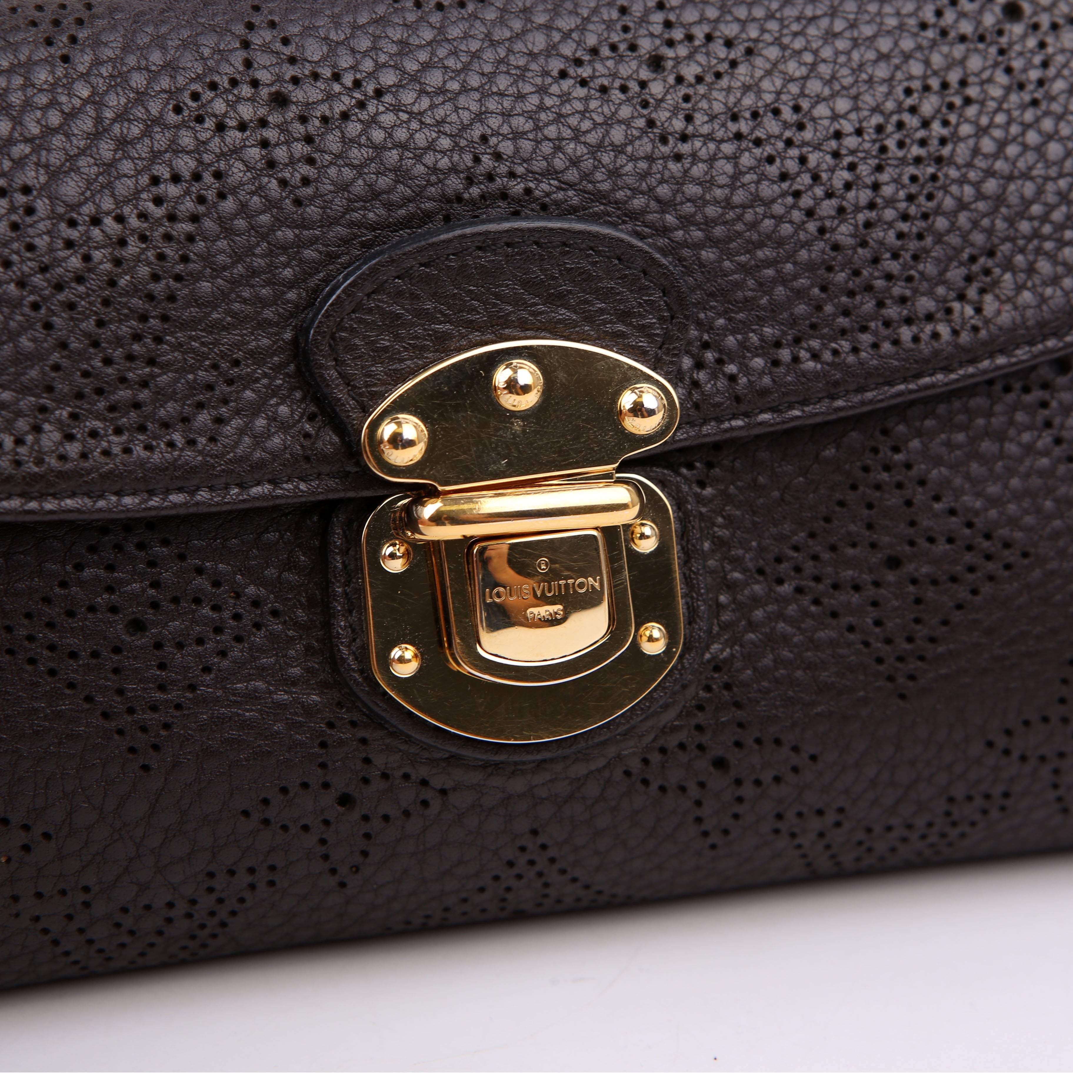 Louis Vuitton Amelia Wallet Mahina Brown