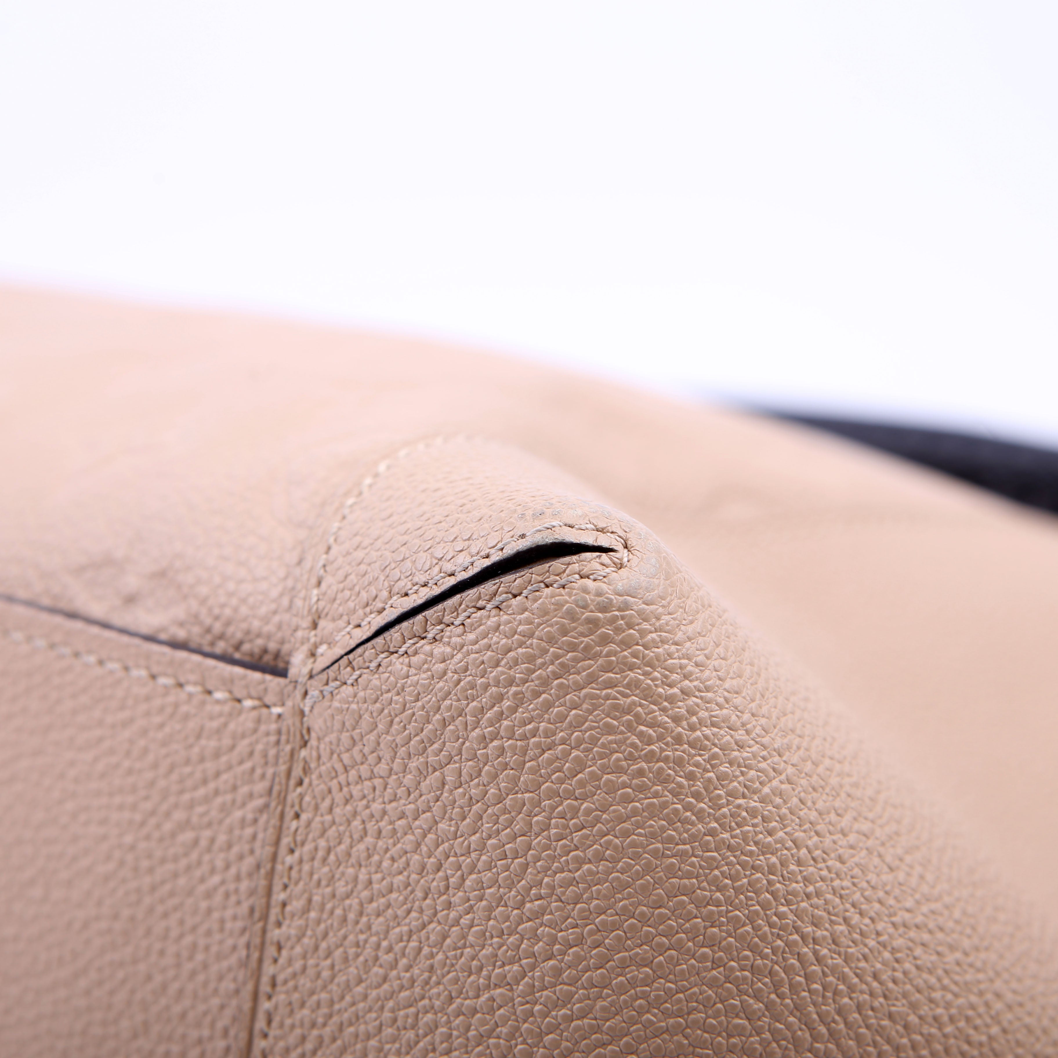 Louis Vuitton Bagatelle Hobo Empreinte Beige/Black