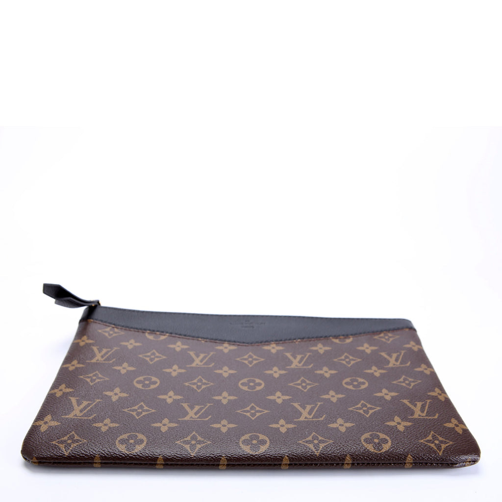 Louis Vuitton Daily Pouch Monogram Black