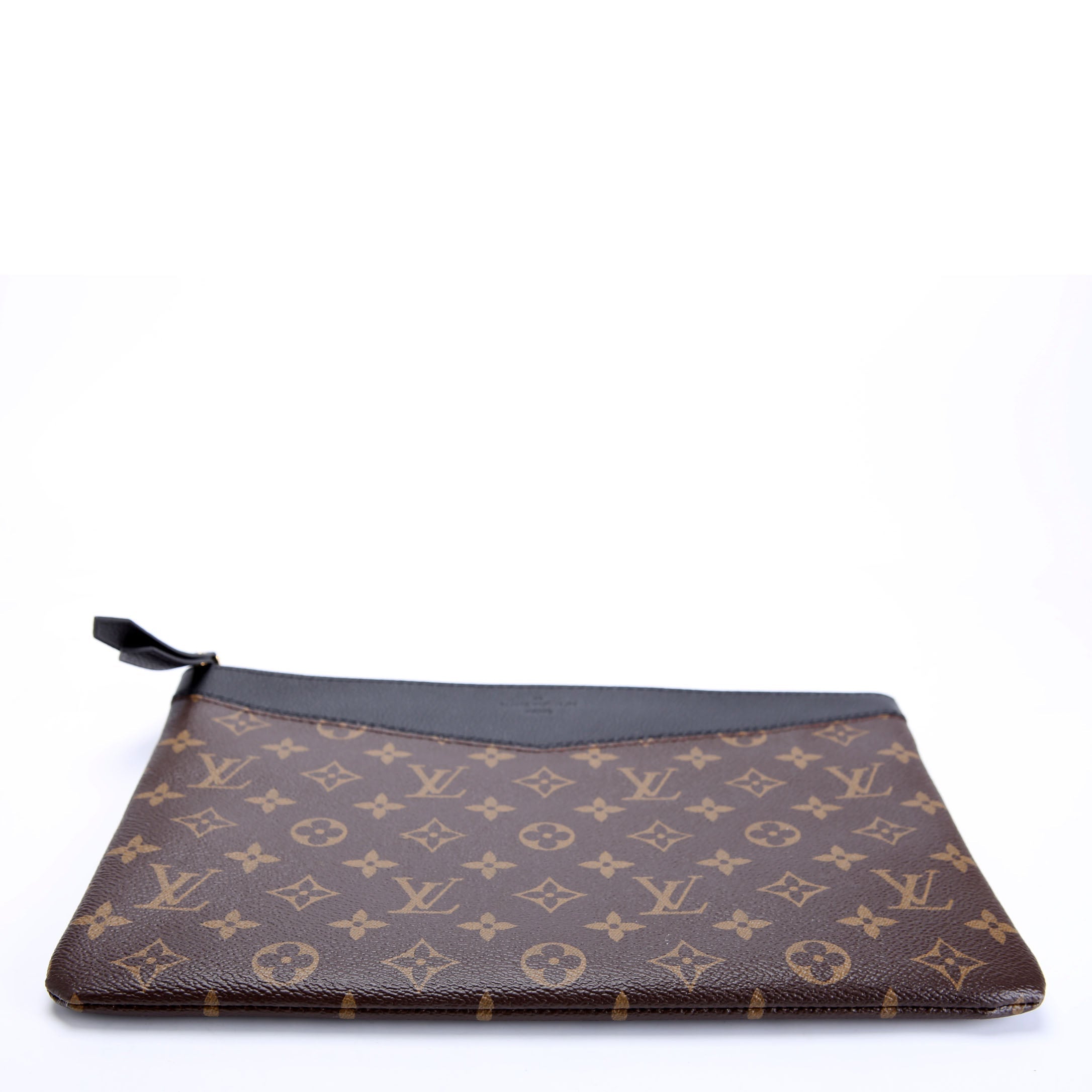 Louis Vuitton Daily Pouch Monogram Black