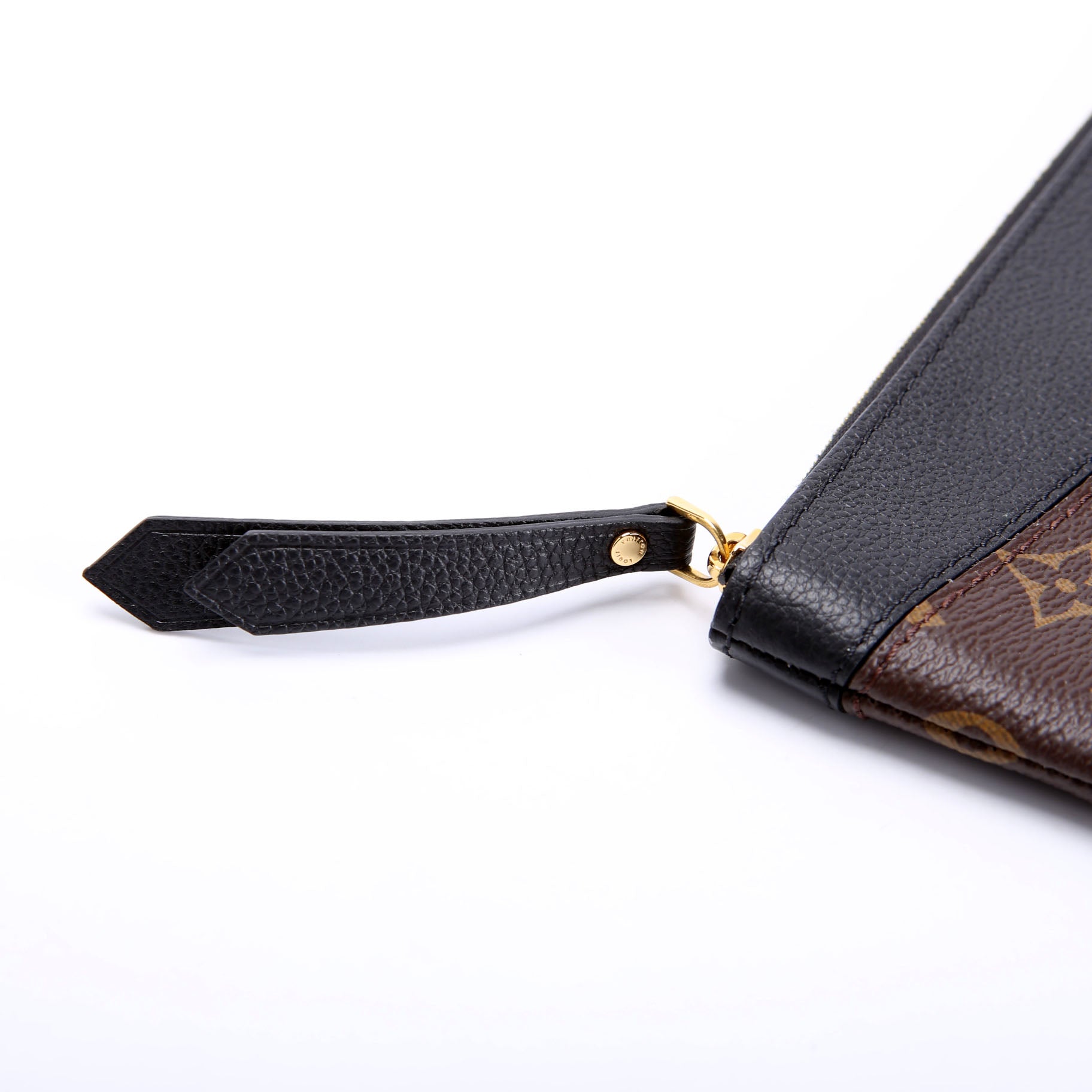 Louis Vuitton Daily Pouch Monogram Black