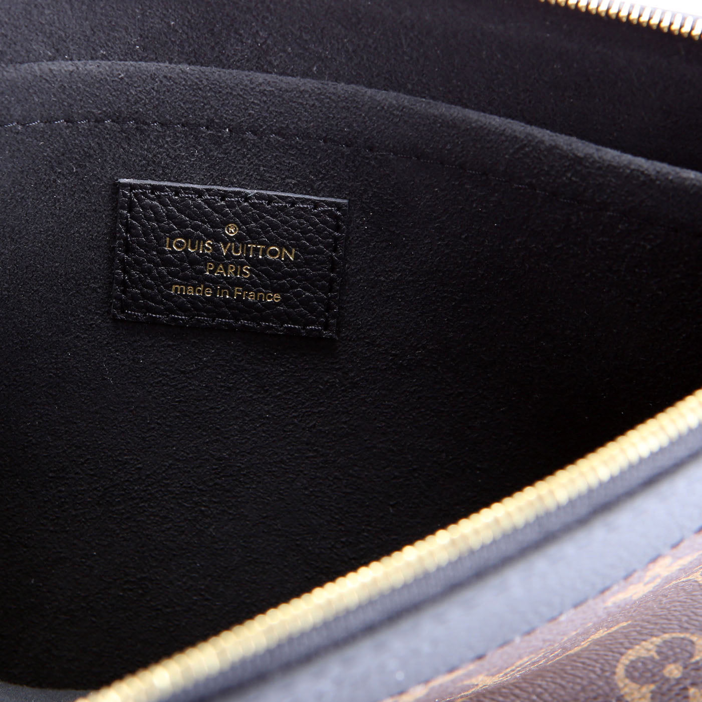 Louis Vuitton Daily Pouch Monogram Black