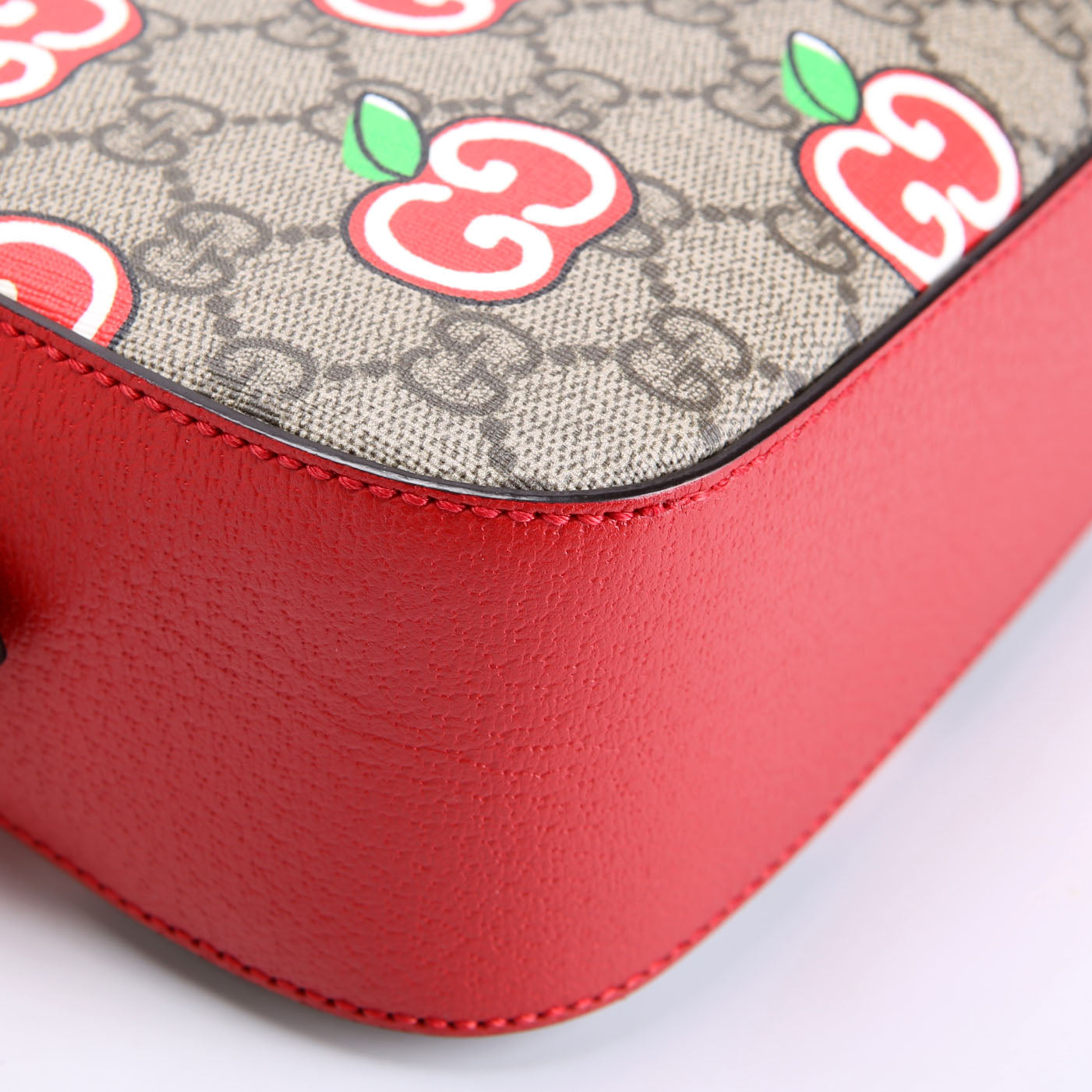 Gucci 574866 GG Apple Shoulder Bag Red