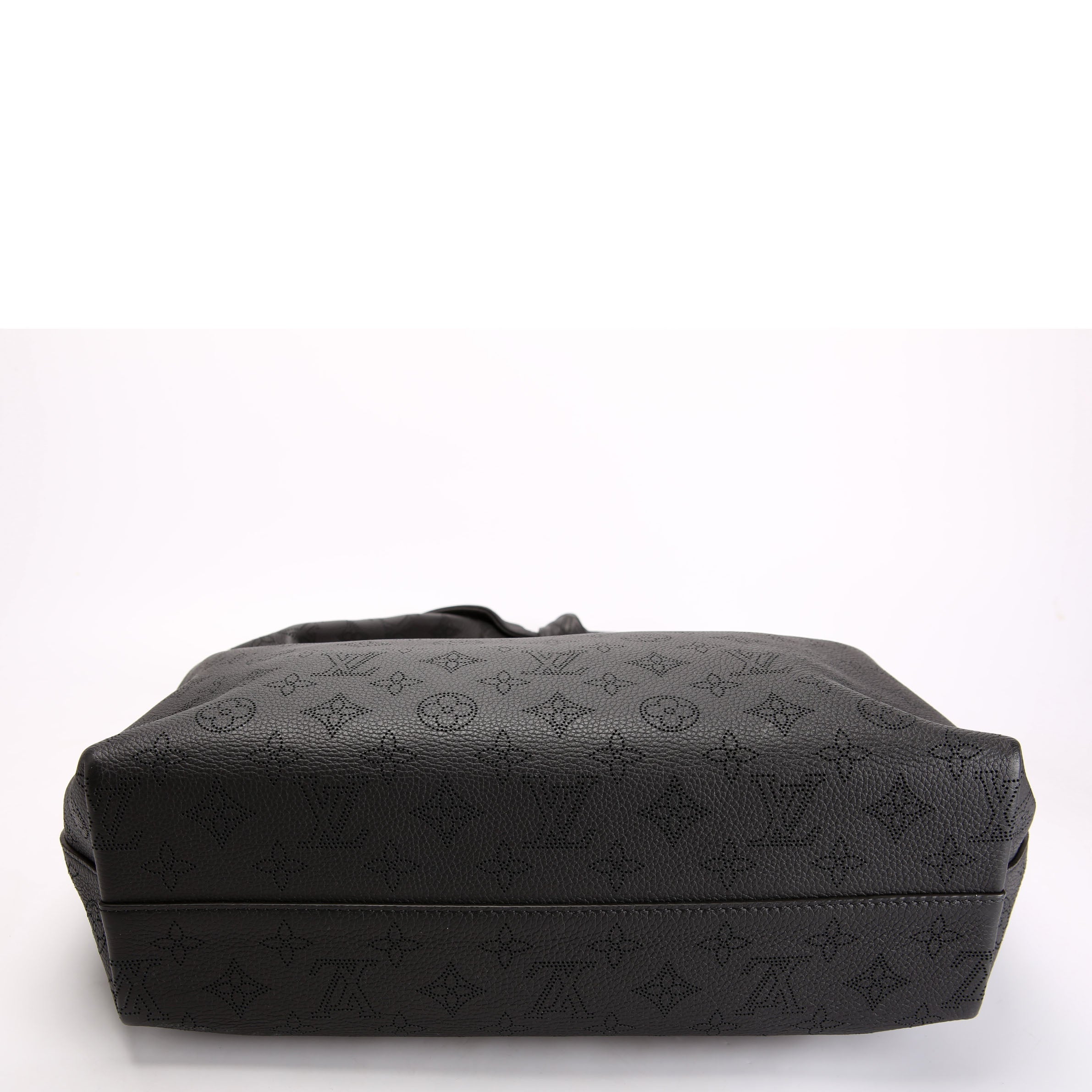 Louis Vuitton Why Knot MM Mahina Black