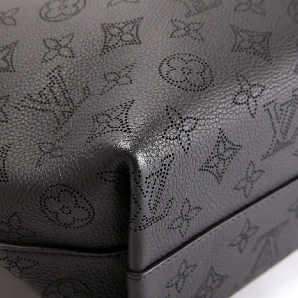 Louis Vuitton Why Knot MM Mahina Black