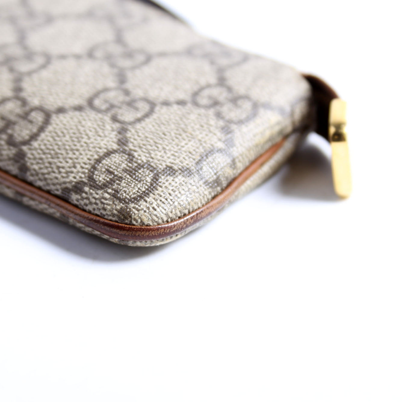 Gucci 447964 GG Supreme Key Case Brown