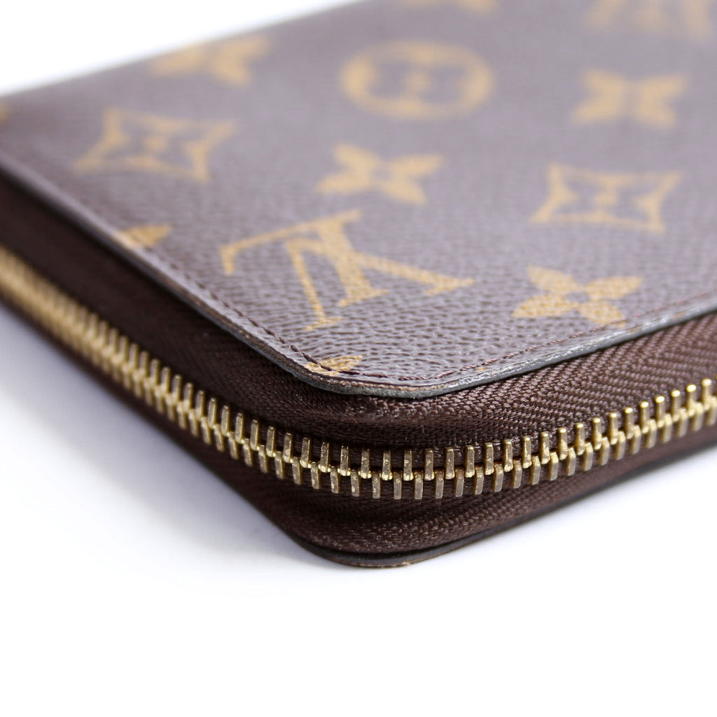 Louis Vuitton Zippy Wallet Monogram Berry