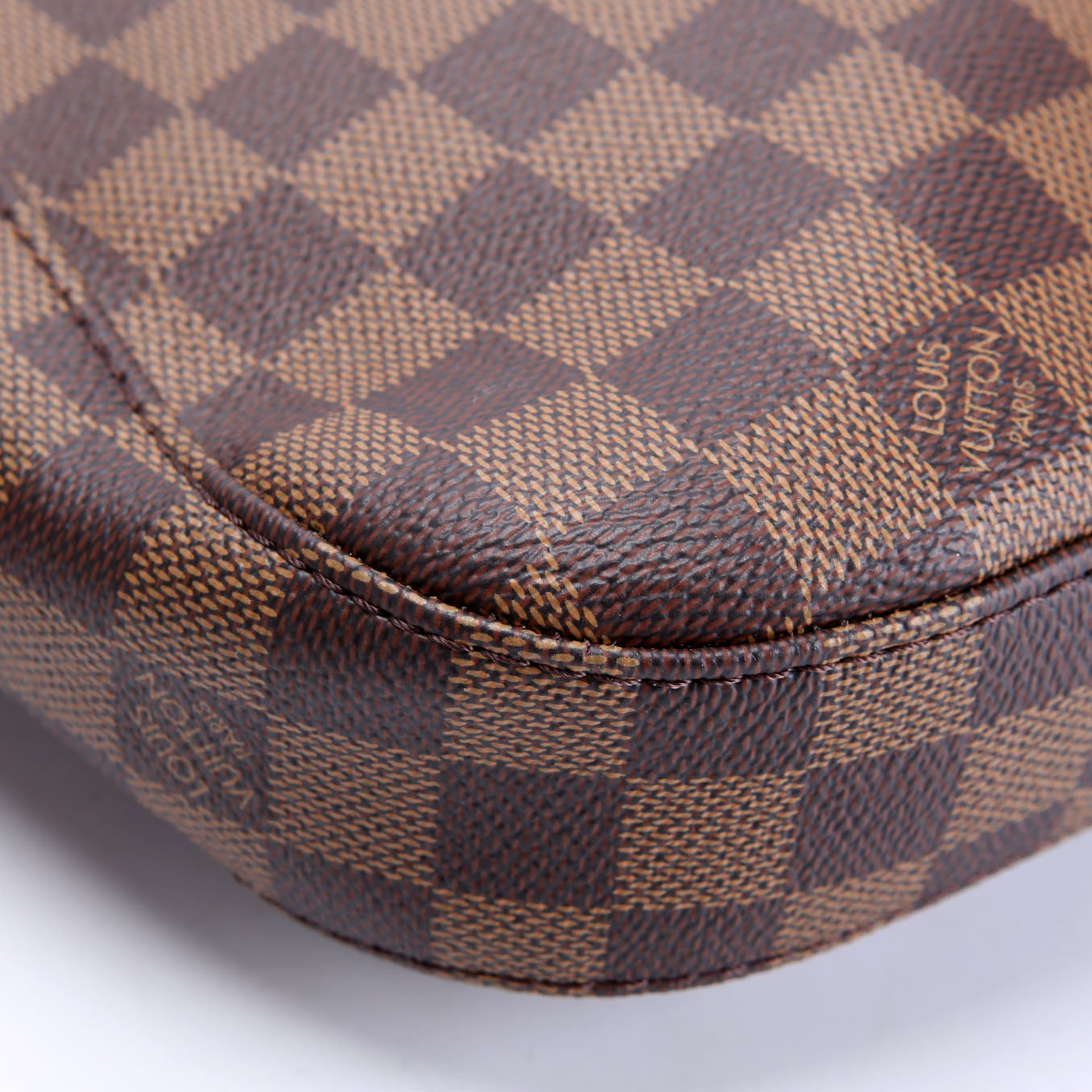 Louis Vuitton South Bank Besace Ebene