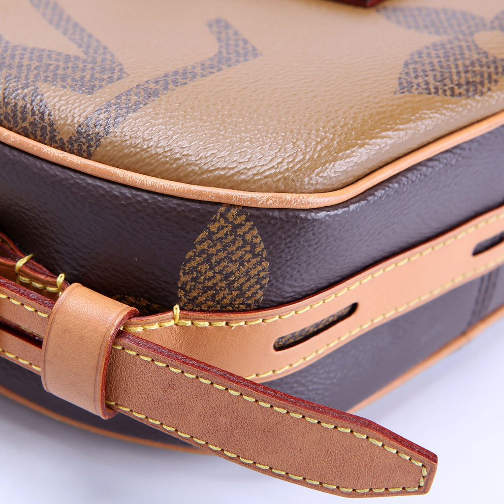 Louis Vuitton Boite Chapeau Reverse Giant Monogram