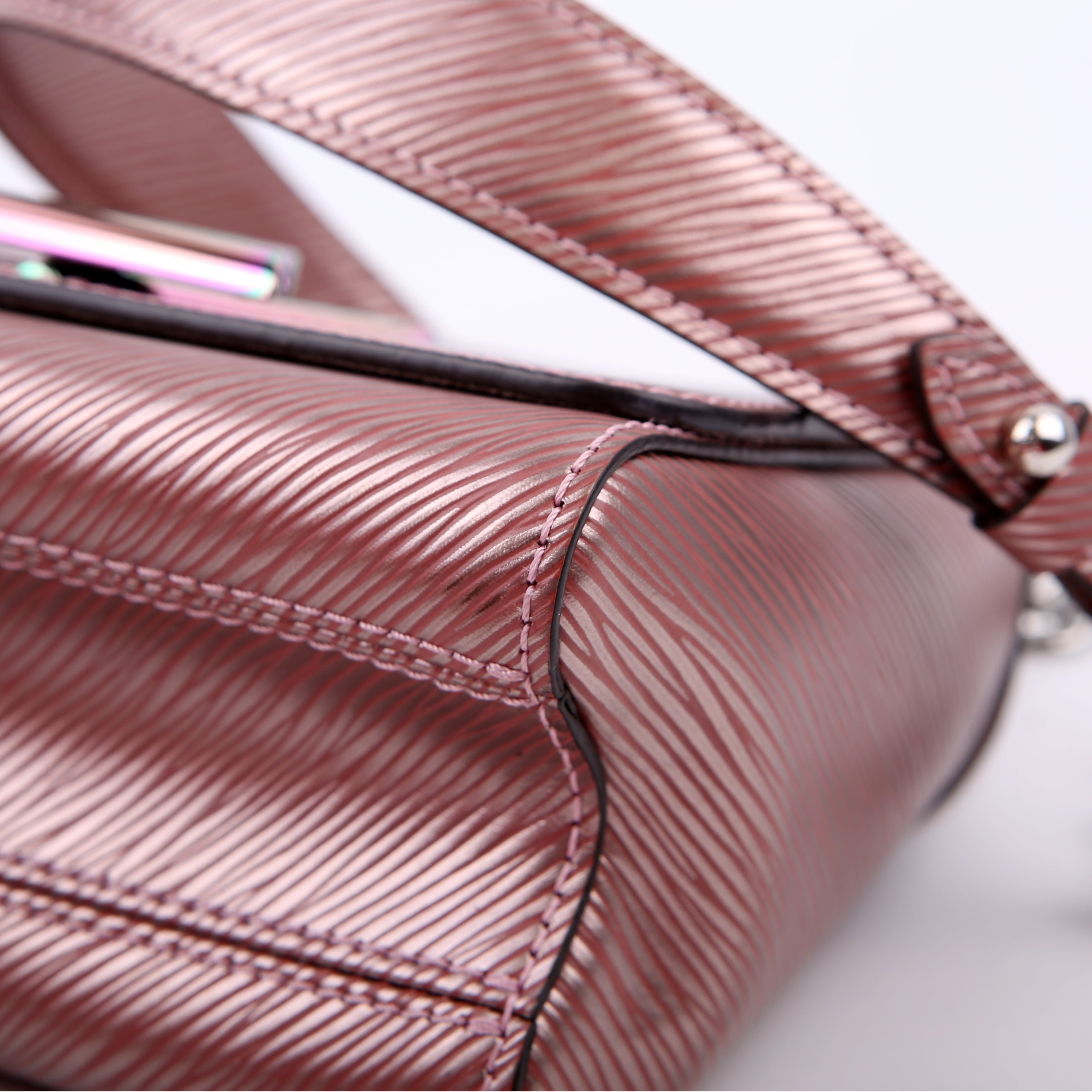 Louis Vuitton Twist PM Epi Rose Gold