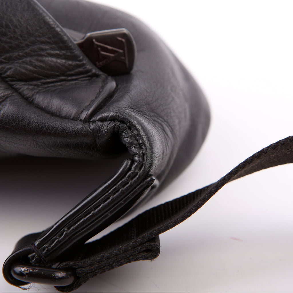 Louis Vuitton Discovery Bumbag Shadow Monogram Black