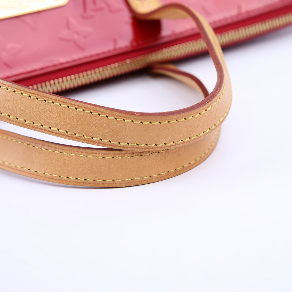 Louis Vuitton Bellevue PM Vernis Red
