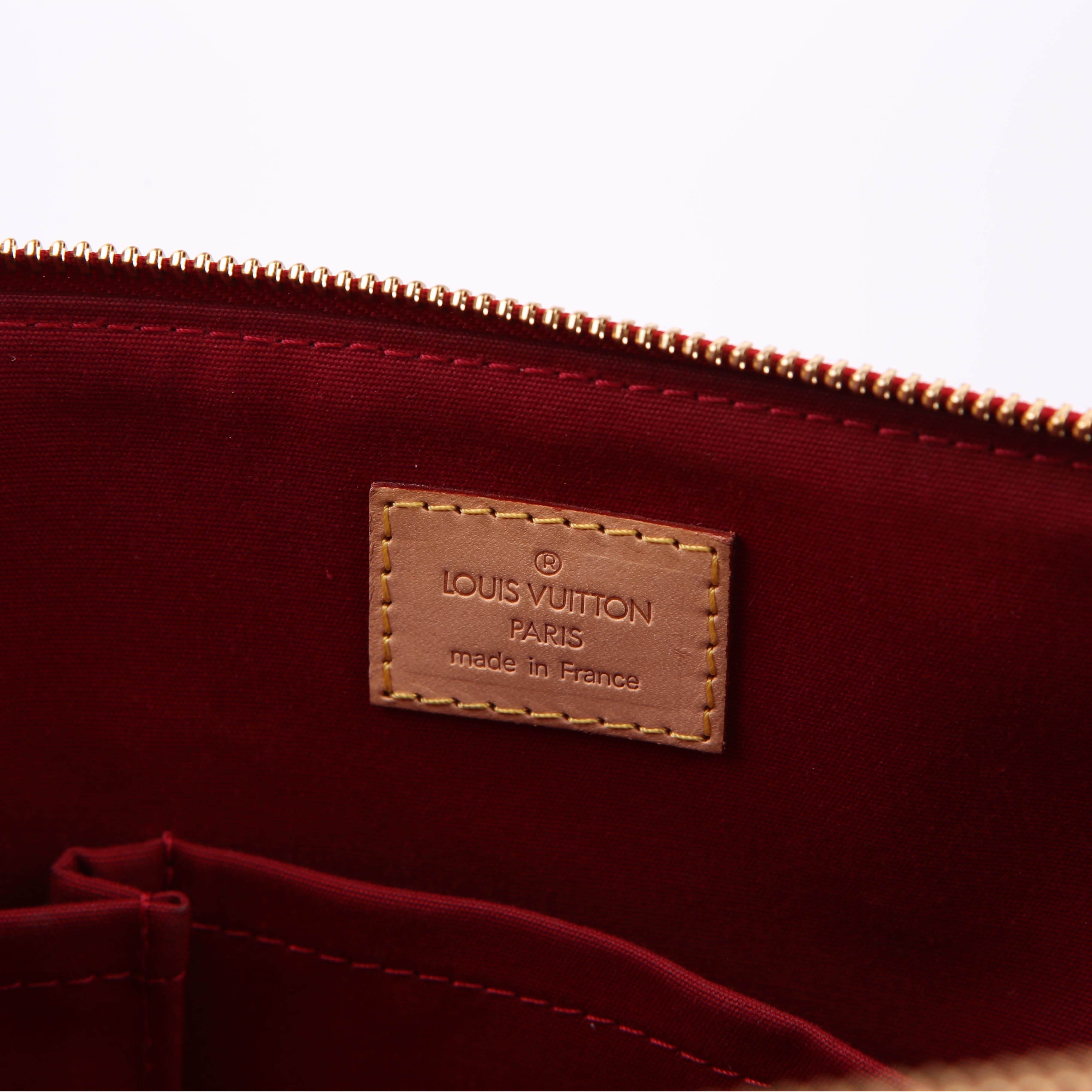 Louis Vuitton Bellevue PM Vernis Red