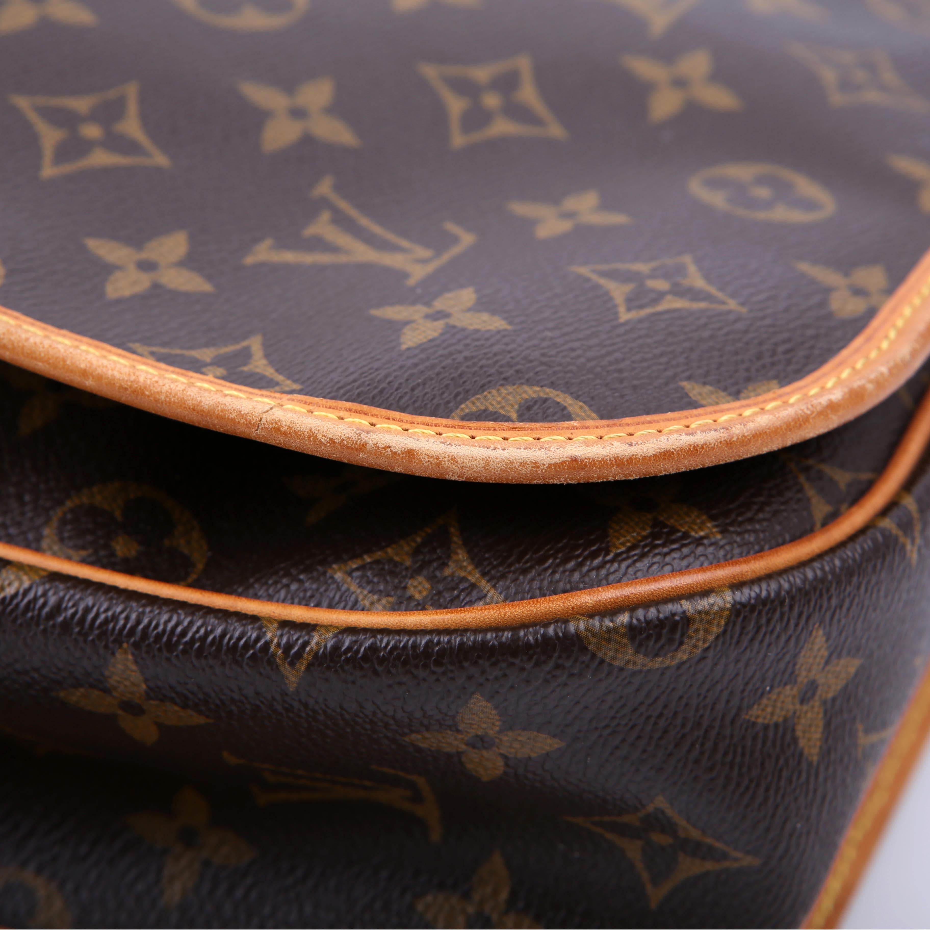 Louis Vuitton Bosphore Messenger GM