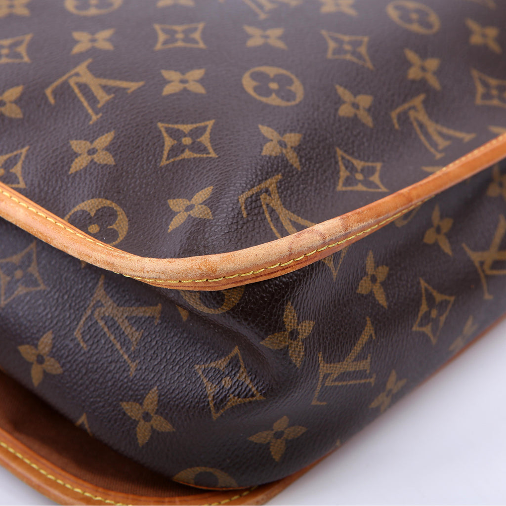 Louis Vuitton Bosphore Messenger GM