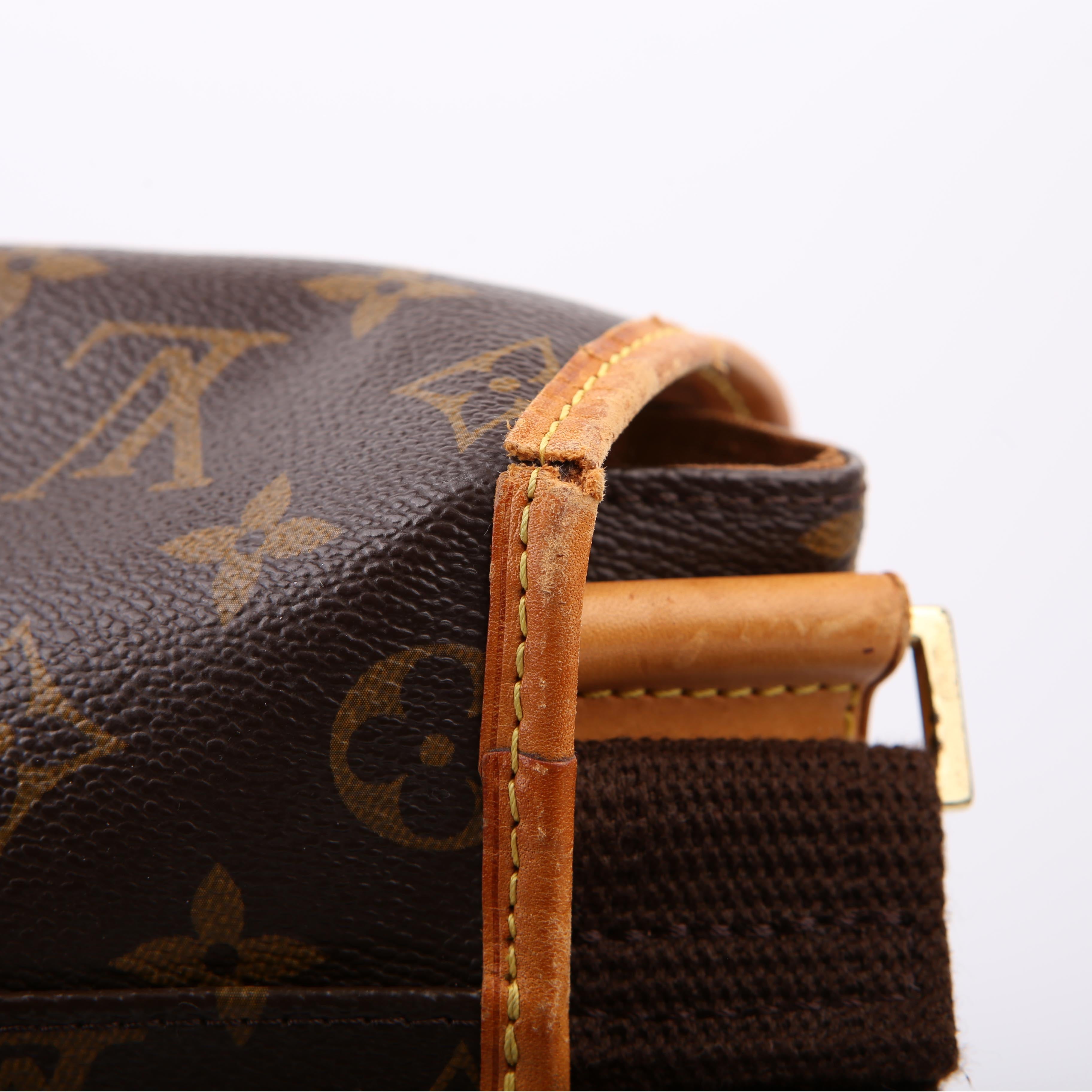 Louis Vuitton Bosphore Messenger GM