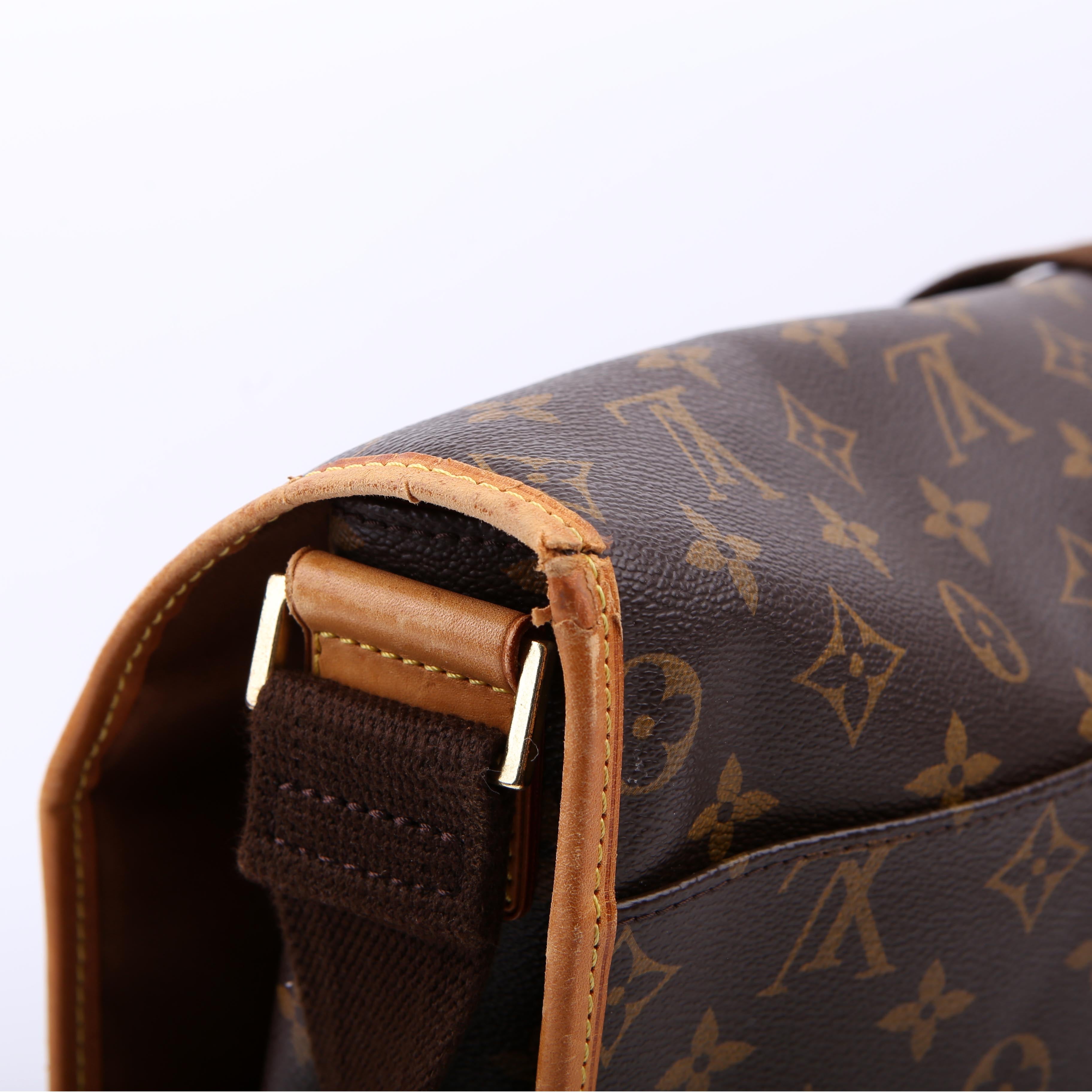 Louis Vuitton Bosphore Messenger GM