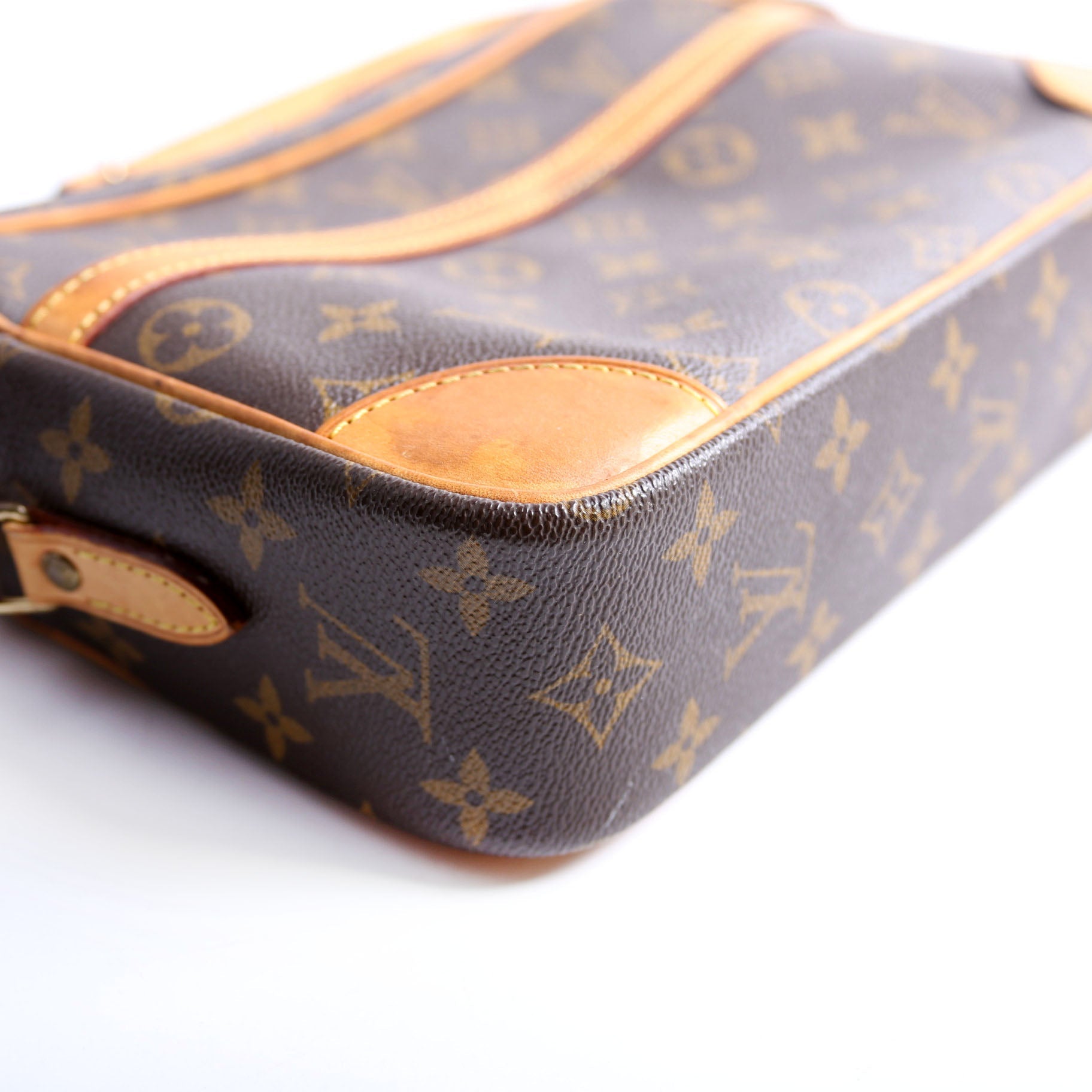 Louis Vuitton Trocadero 27 Monogram